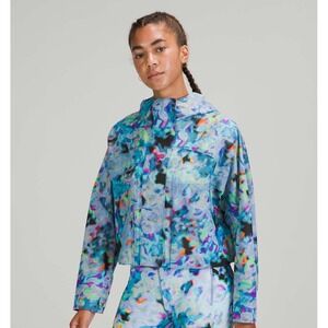 Lululemon SeaWheeze Rain Chaser Jacket Women's 8‎ Euphoria Multi Crop Hooded Run